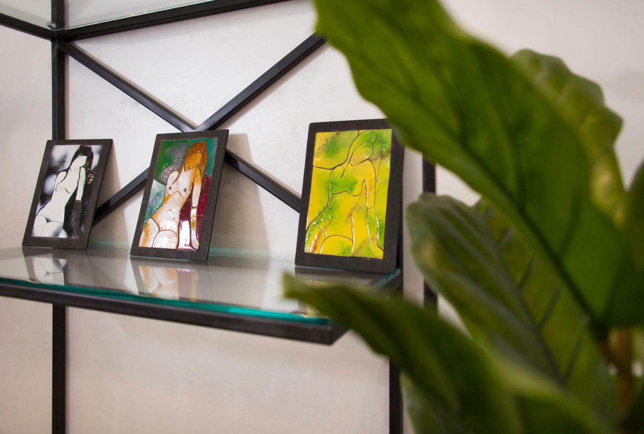 Sun Spalato Central Art Luaran gambar
